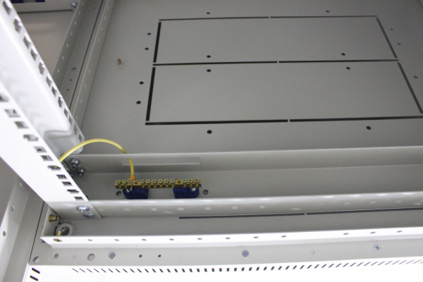 (05-1422) Шкаф напольный телеком. ТВЛ-42U-600-1000-МР