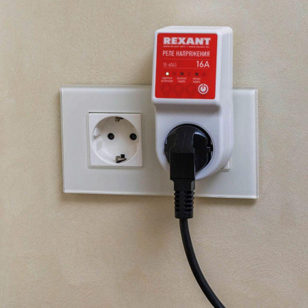(10-6045) Реле напряжения «вилка-розетка» 16А