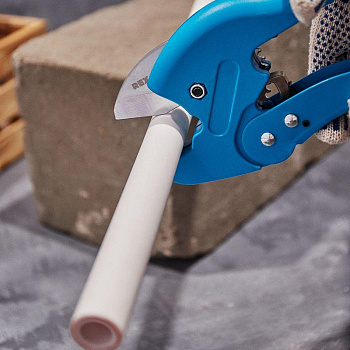 (11-1018) Труборез для пластиковых труб 42 мм REXANT RSA-SK5