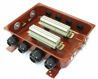 (zeta30356) Коробка соединительная КС-40 УХЛ1,5 IP65 металлические заглушки ЗЭТАРУС
